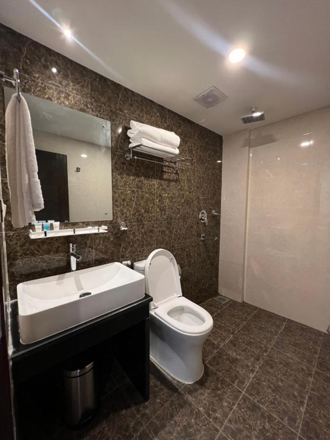 Hotel Black Diamond - Transit Point Inside Hotel Kathmandu Exterior photo