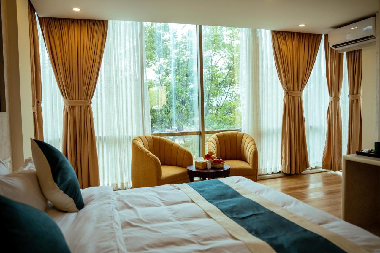 Hotel Black Diamond - Transit Point Inside Hotel Kathmandu Exterior photo