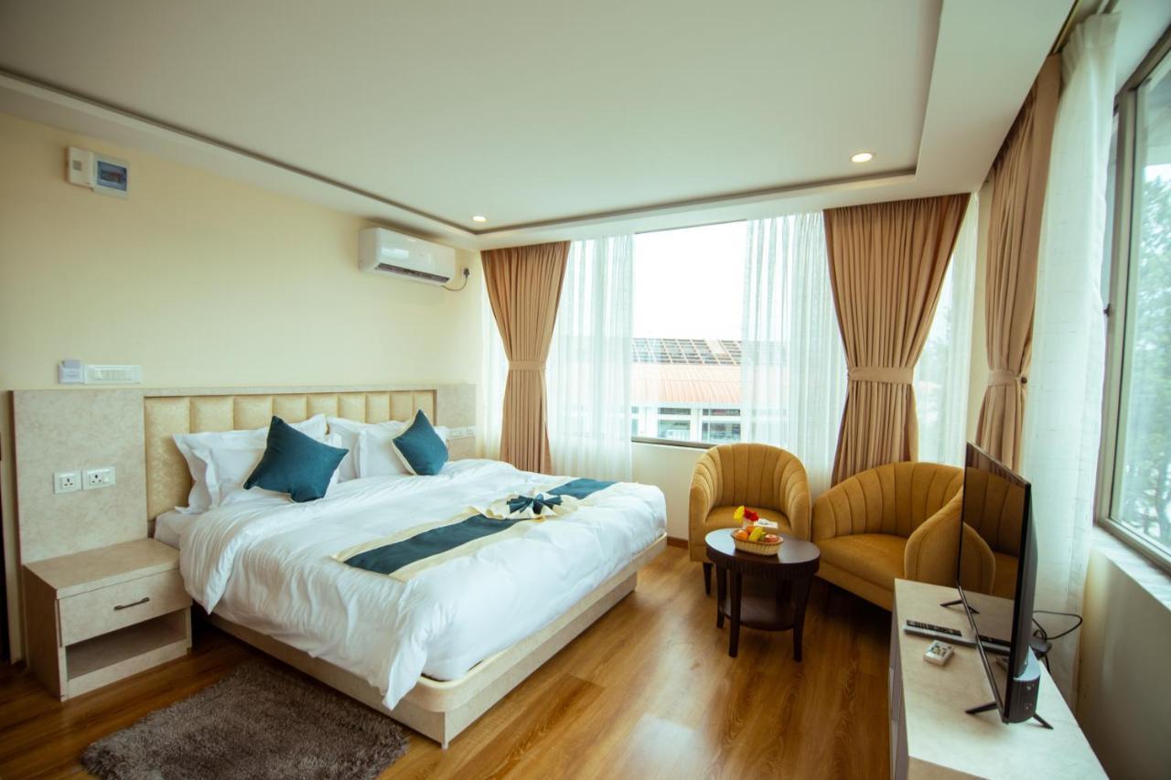 Hotel Black Diamond - Transit Point Inside Hotel Kathmandu Exterior photo